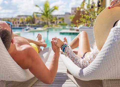 Antalya’da Sadece Yetişkinlere Özel “Sessiz Tatil Oteli” Açıldı: Telefon ve Wi-Fi Yasak!